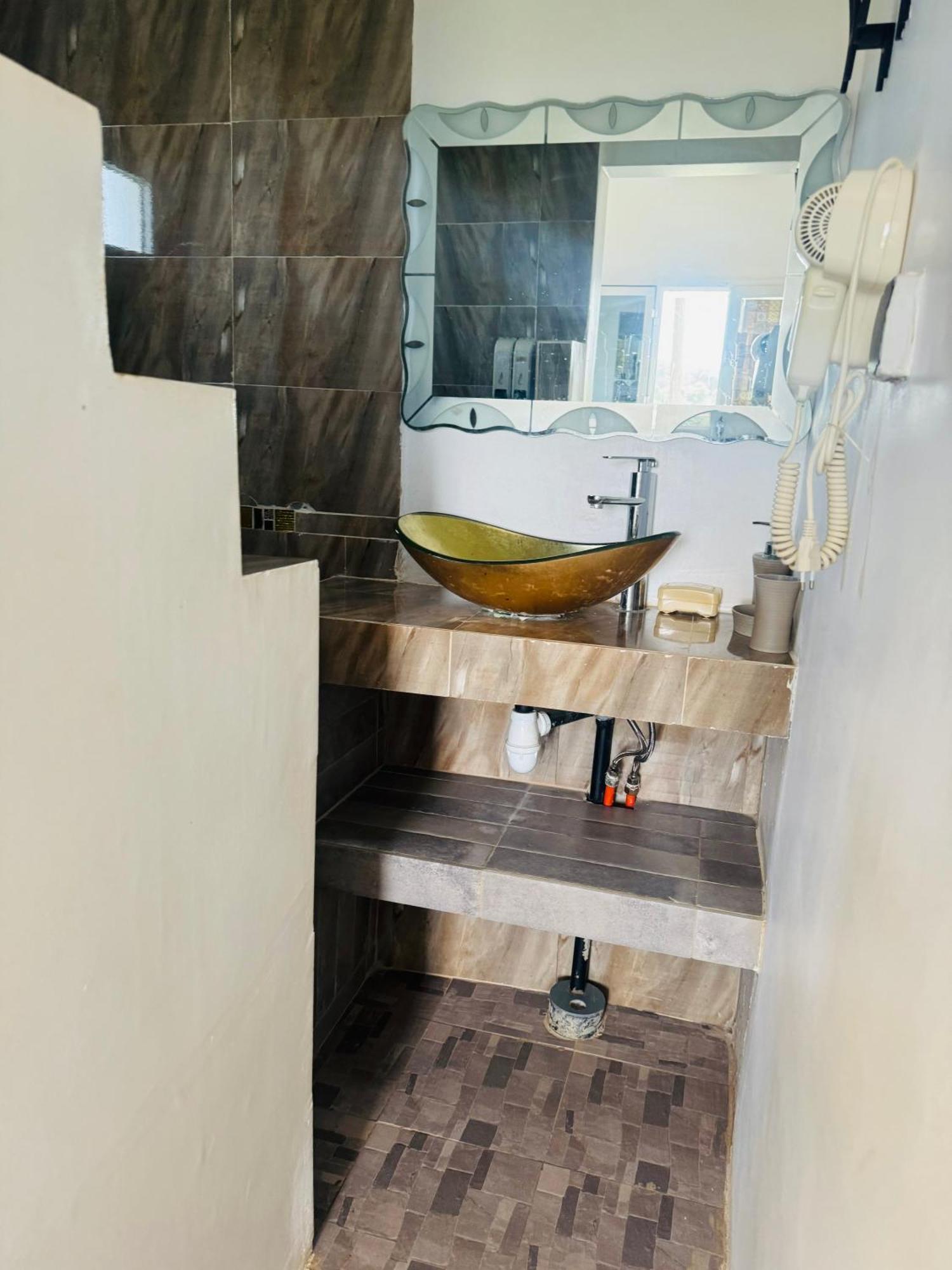 Grace House Jacuzzi Bed & Breakfast Saly Portudal Exterior photo