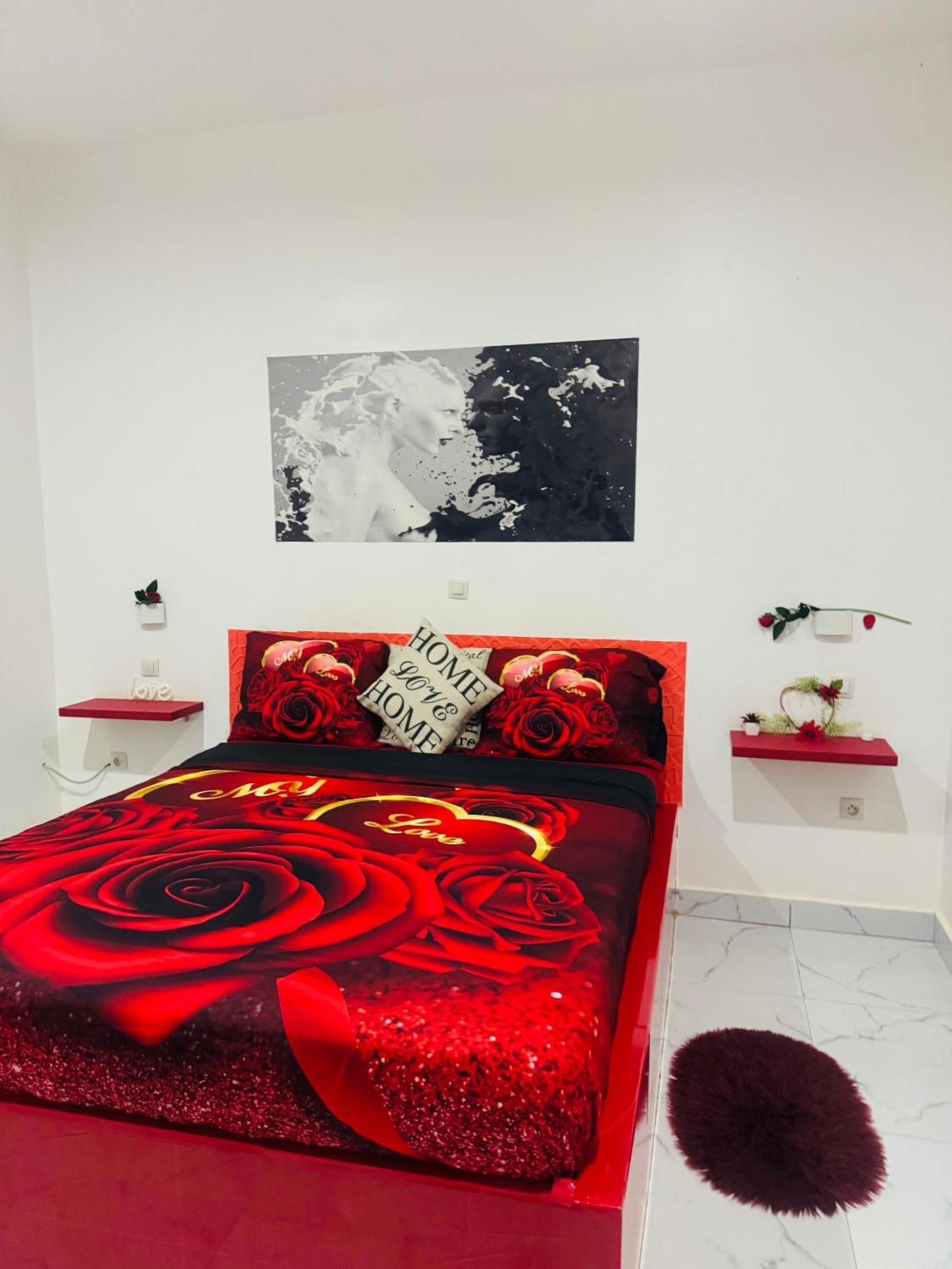 Grace House Jacuzzi Bed & Breakfast Saly Portudal Exterior photo